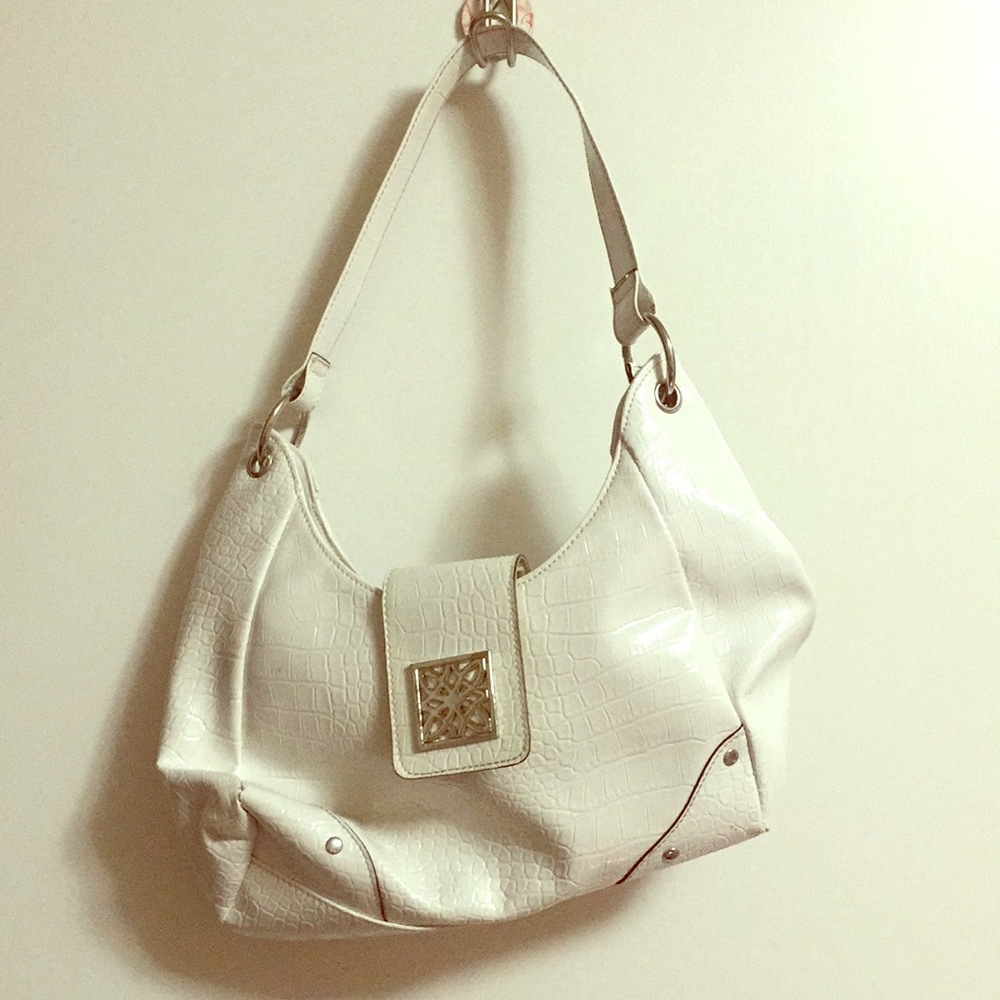 👜🐇White Pocket Book🐇👜